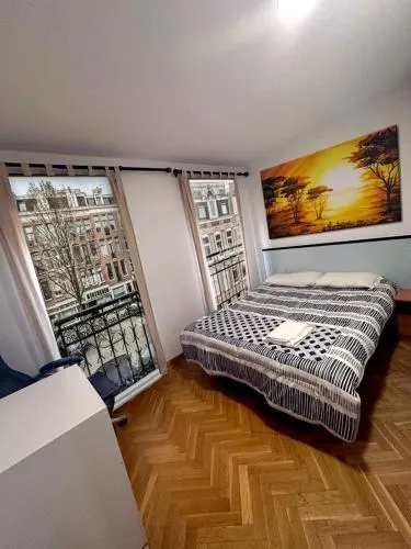 FUENCARRAL BARCELO Apartaments PARKING TPH - Image 1