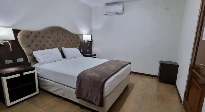 Hotel Imperio Real - Image 1