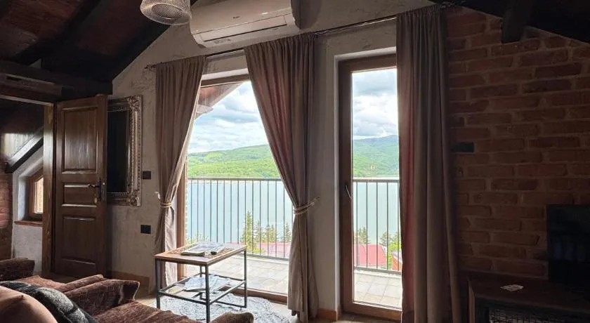 Villa Nur - Lake View Apartaments - Image 1