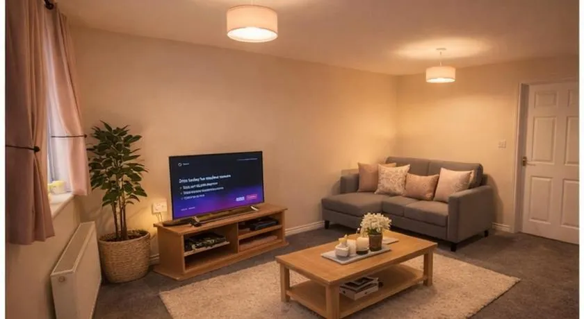 4br- Garden- Parking- Wifi- Near uea and Nnuh - Image 1