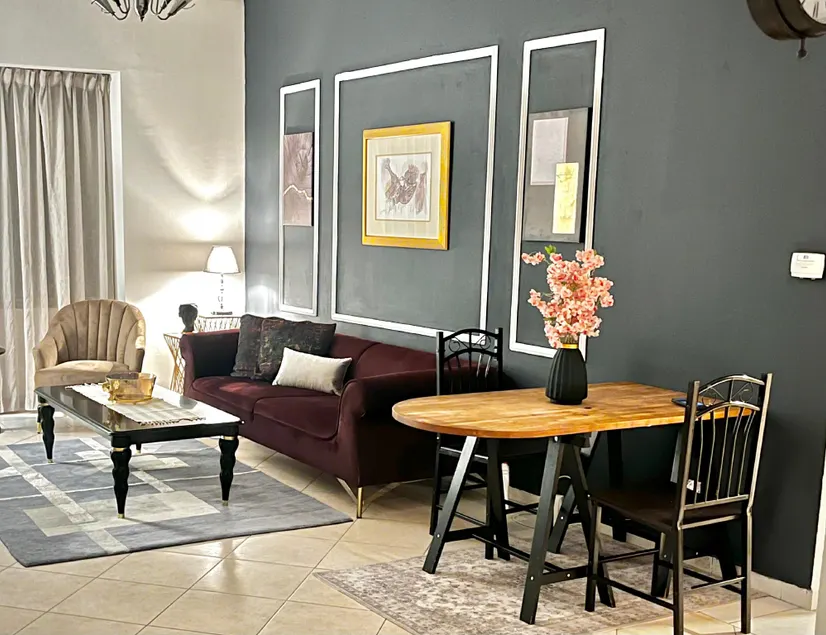 Chic 3 bedroom apartment - Image 1