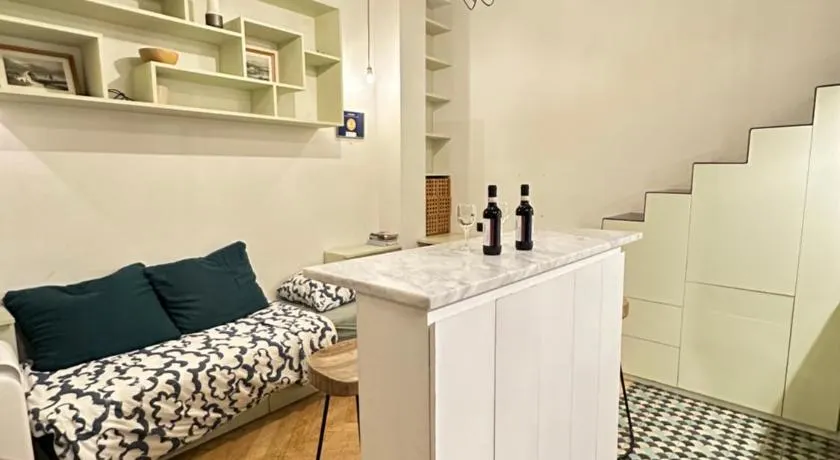 Cosy Flat In Marais - Image 1