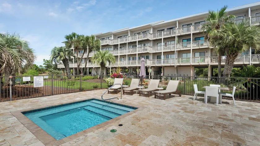 2 Minutes To The Beach & Dog Friendly - Sleeps 4 - Image 1