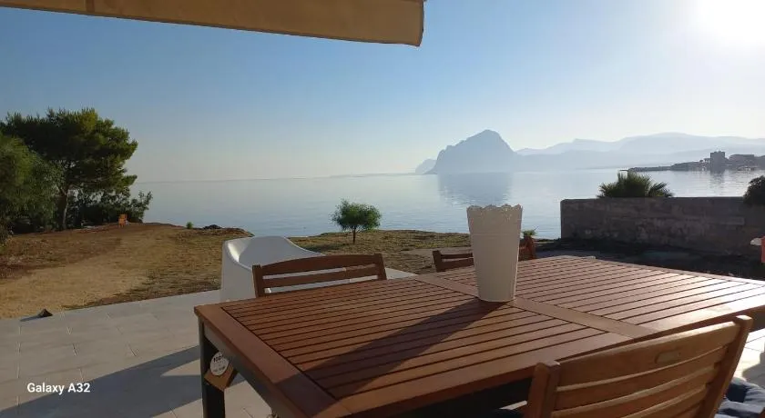 AbuNagia seaside villa garden - Image 1