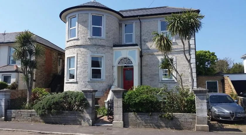 Grantham House - Image 1