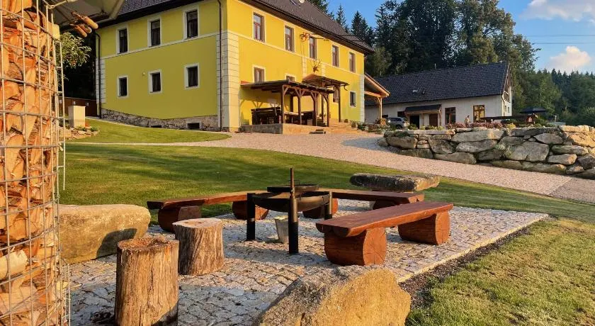 Apartmány HÁJOVNA Lipno - Image 1