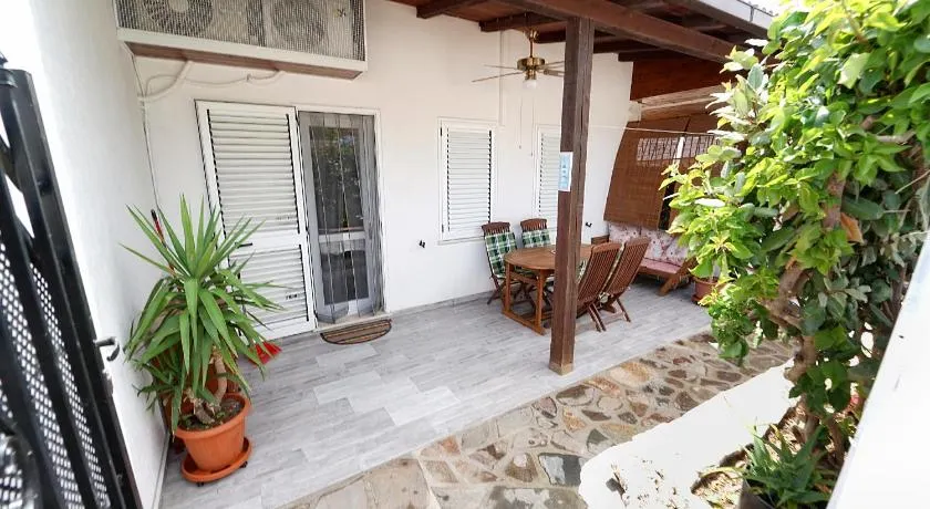 Sardinian Cottage, 150m from the sea, private Garden - Image 1