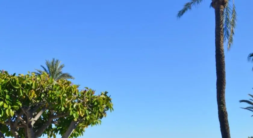 Alcazaba Beach Luxury Apartment02 Estepona - Image 1