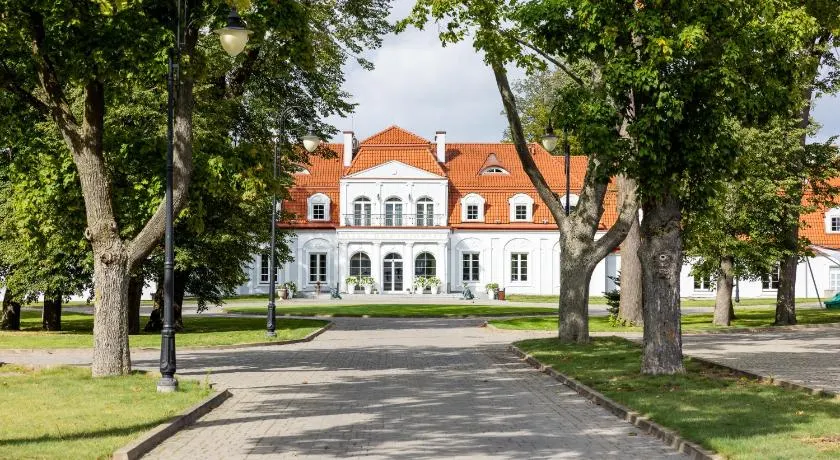 Pałac Domaniowski - Image 1