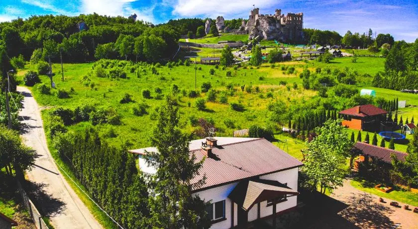 Agroturystyka na Jurze z widokiem na Zamek Jacuzzi Sauna Beczka Wypożyczalnia Rowerów Elektrycznych - Image 1