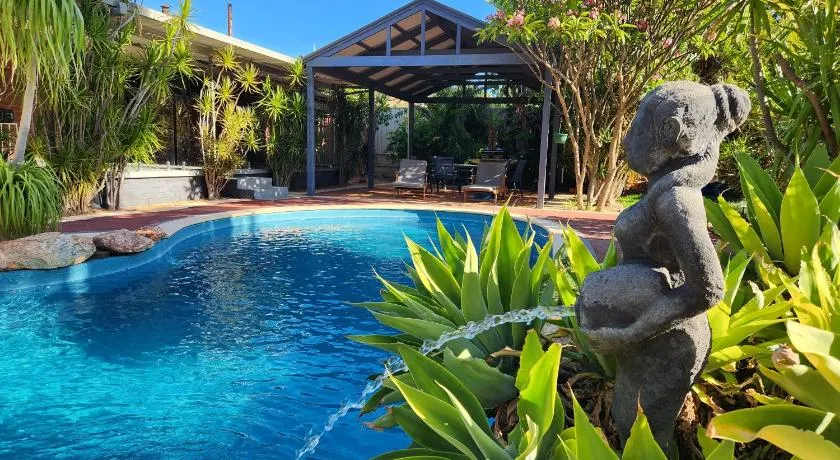 Tranquil Gumnut Cottage - Close to Airport - Image 1