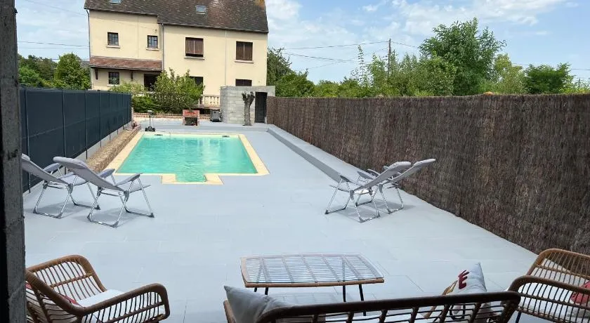 Auberge Mer - Image 1