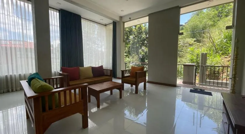 Mount Airy Kandy - Image 1
