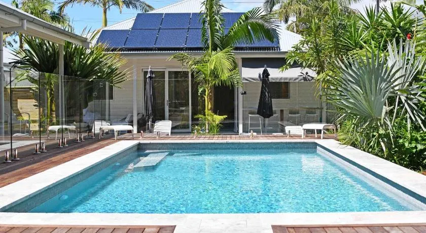 Byron Palms Guesthouse & Spa - Adults Only - Image 1