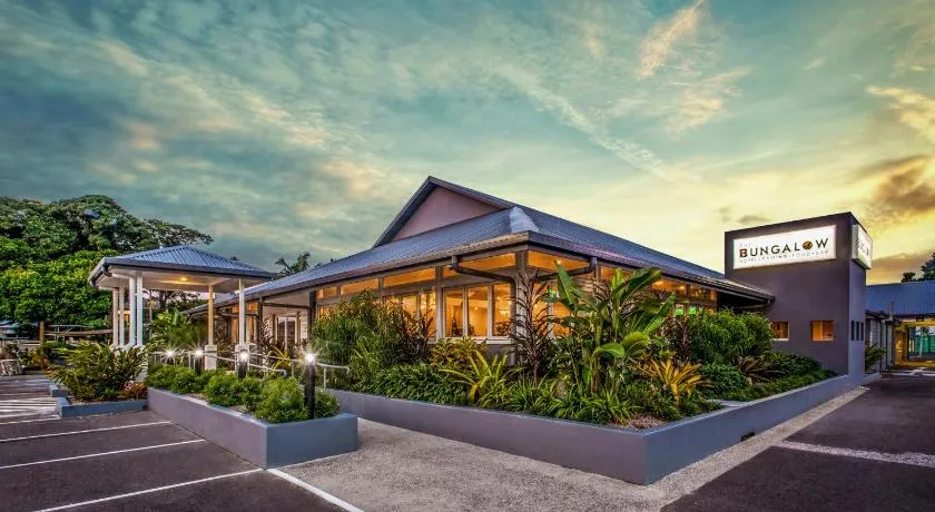 Bungalow Hotel - Image 1