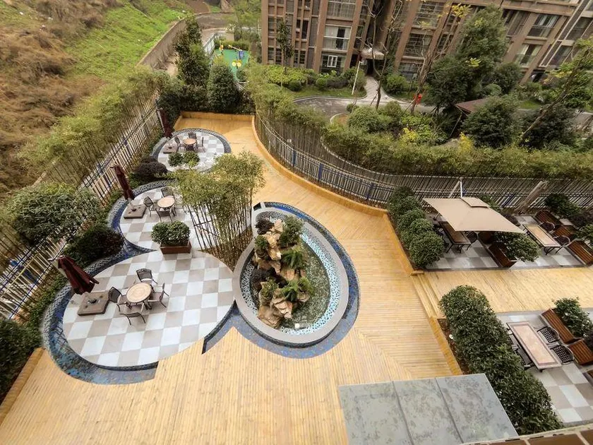 Lijing Totem Hotel - Image 1