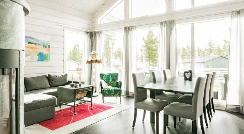 Guestly Homes Seaside Stay with Sauna - Image 1