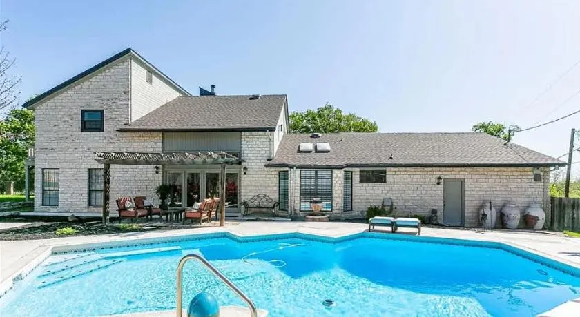 Haven Getaway Inground Pool Inground Hot tub Family - Image 1
