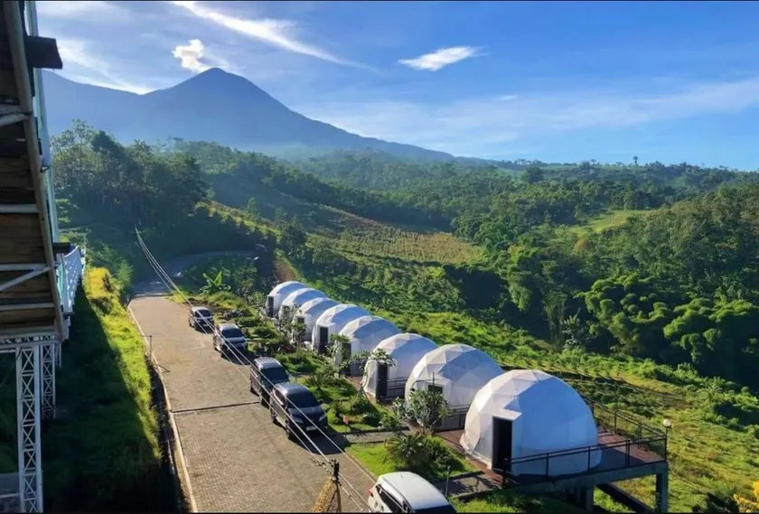 Malang Dreamland Resort - Image 1