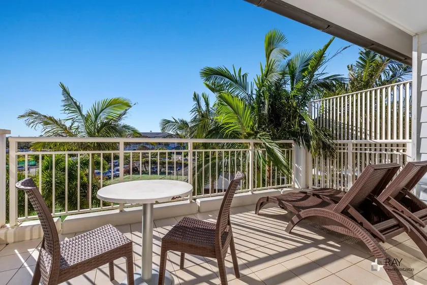 Sunny 1 bedroom unit @ Salt *Smart TV's & WIFI* - Image 1