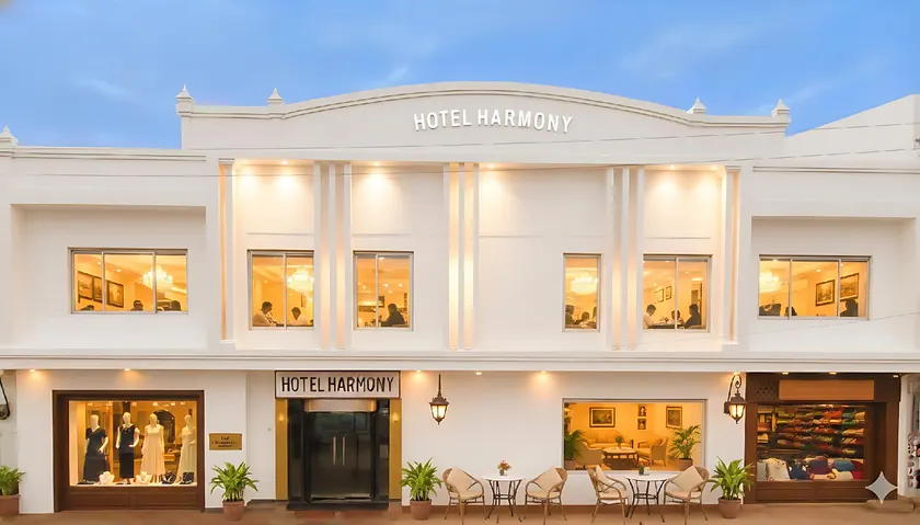 Hotel Harmony - Image 1
