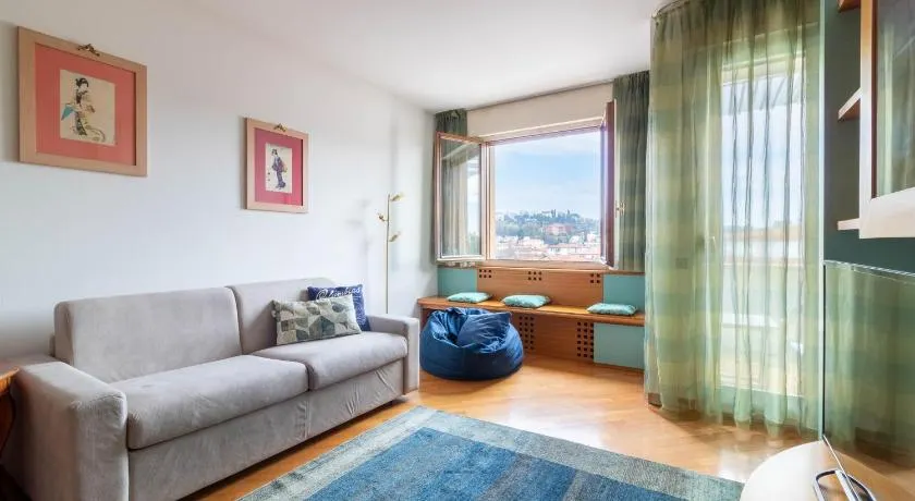 Centralissimo con vista colline - Image 1