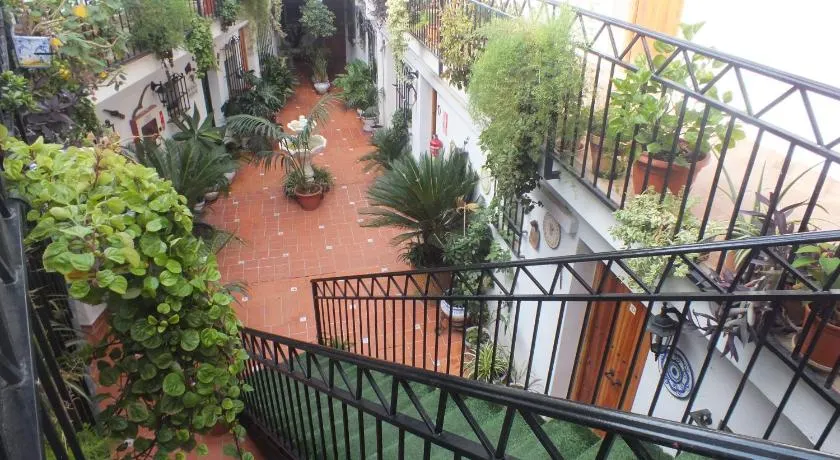 Hostal El Patio - Image 1