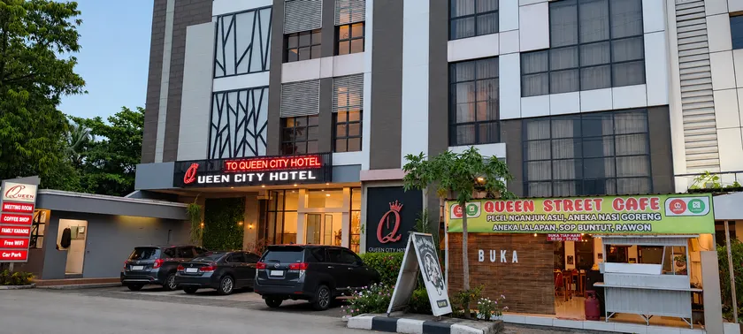 Queen City Hotel - Image 1