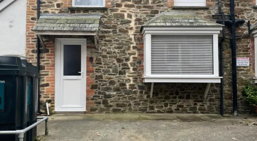 3 Stable Mews - Image 1
