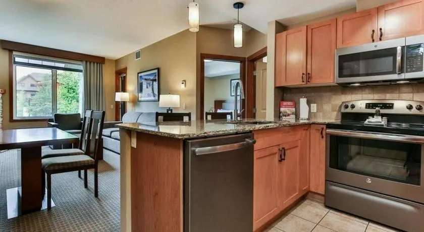 Falcon Crest Lodge 1 BR Condo With Gym & Hot-Tubs & Mountain View - Image 1