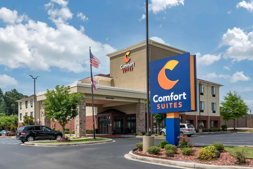 Comfort Suites  Pell CIty near Logan Martin Lake - Image 1