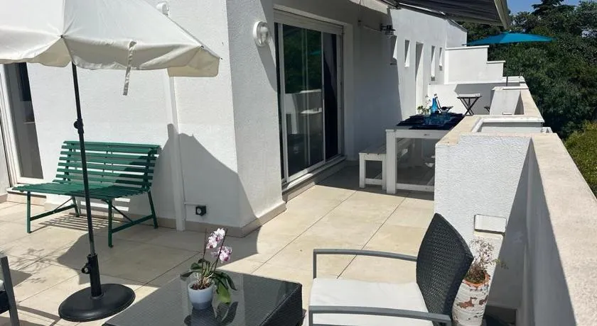 Duplex toit terrasse vue panoramique - Image 1