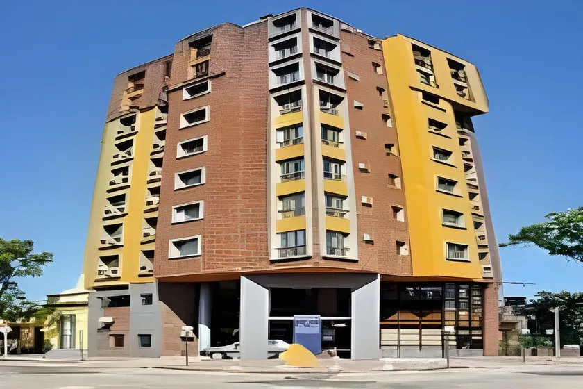 Hotel Tres Cruces - Image 1