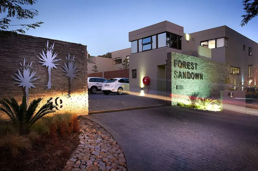 Dynasty Forest Sandown Serviced Apartments & Self Catering Hotel - Image 1