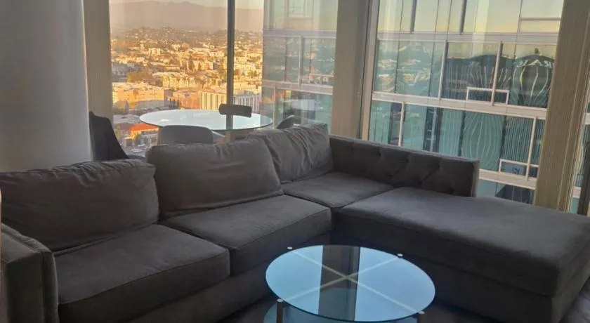 2 Bedroom with City Views - Image 1