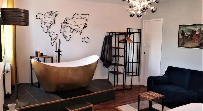 La suite dorée - Image 1