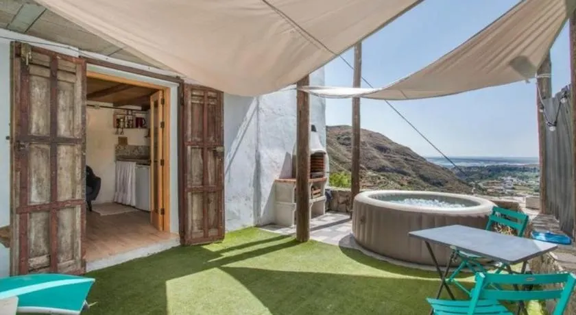 El Nido Fuente Hervera. Precioso Loft con Bañera de Hidromasaje - Image 1