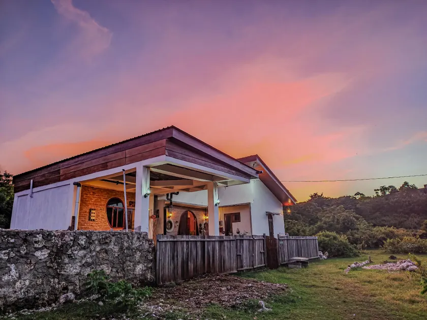 Loti Guest House - Image 1