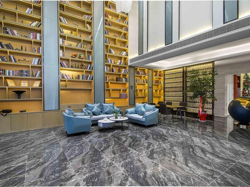 Kyriad Marvelous Hotel Henan Xinyang Pingqiao Plaza - Image 1