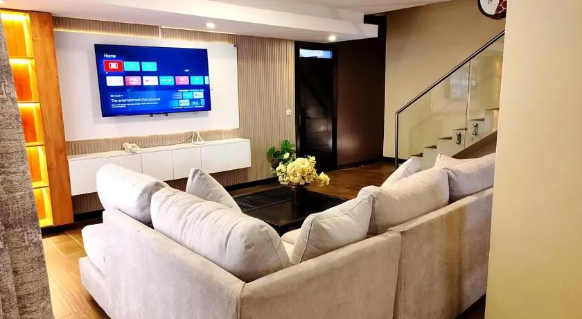 GreenPath Residence - Image 1
