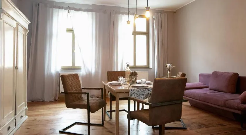Avancers - homelike living - Image 1