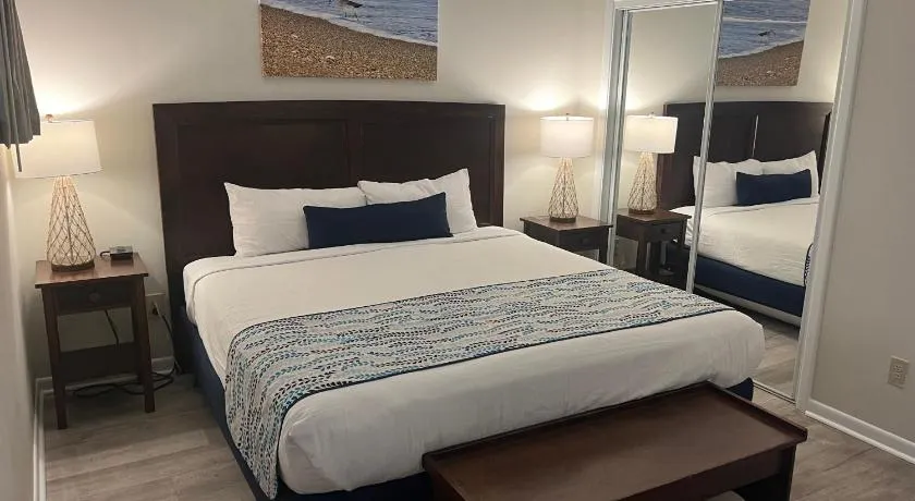 Summer Sands - 305 by Sea Scape Properties - Image 1