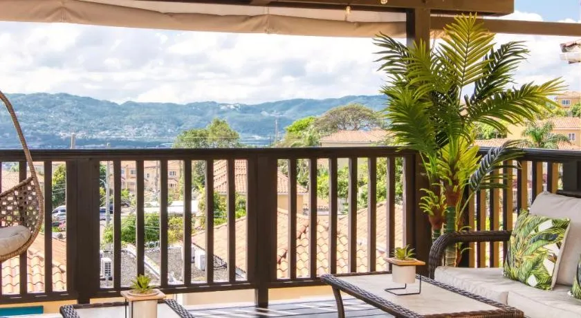 Vacation Getaway in Mango Walk Country Club - Image 1