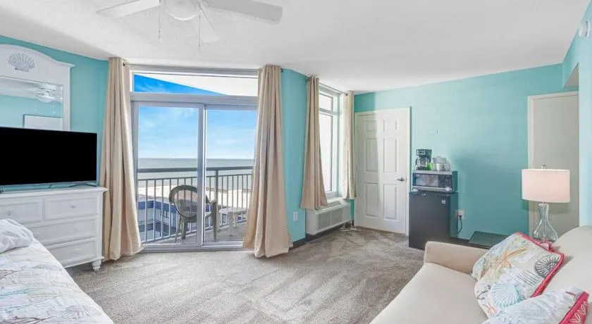 Magnifique 2 Bed, 2 Bath Oceanfront Condo avec vue imprenable sur l'océan! - Image 1