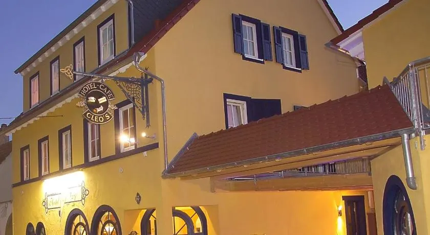 Cleo´s Hotel Kallstadt - Image 1