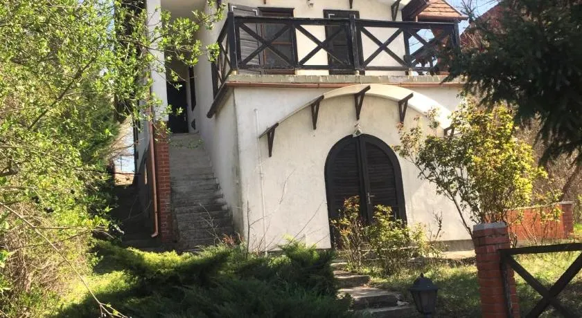 Várhegy Vendégház - Image 1