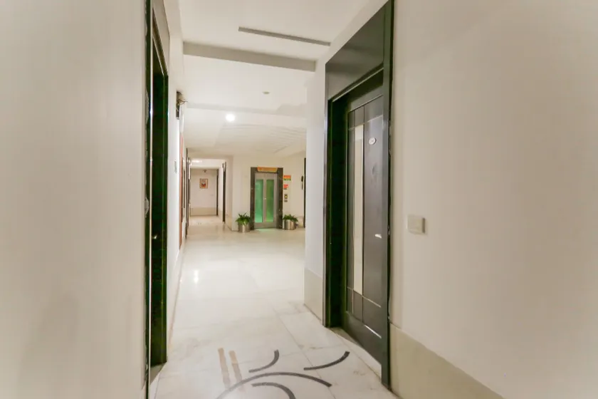 OYO 78415 Townhouse 389 Paharganj - Image 1