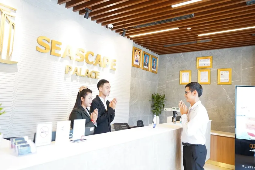 Seascape Palace Hotel - Image 1
