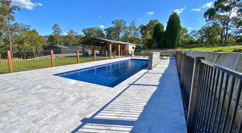 Merlot self-contained home - Image 1