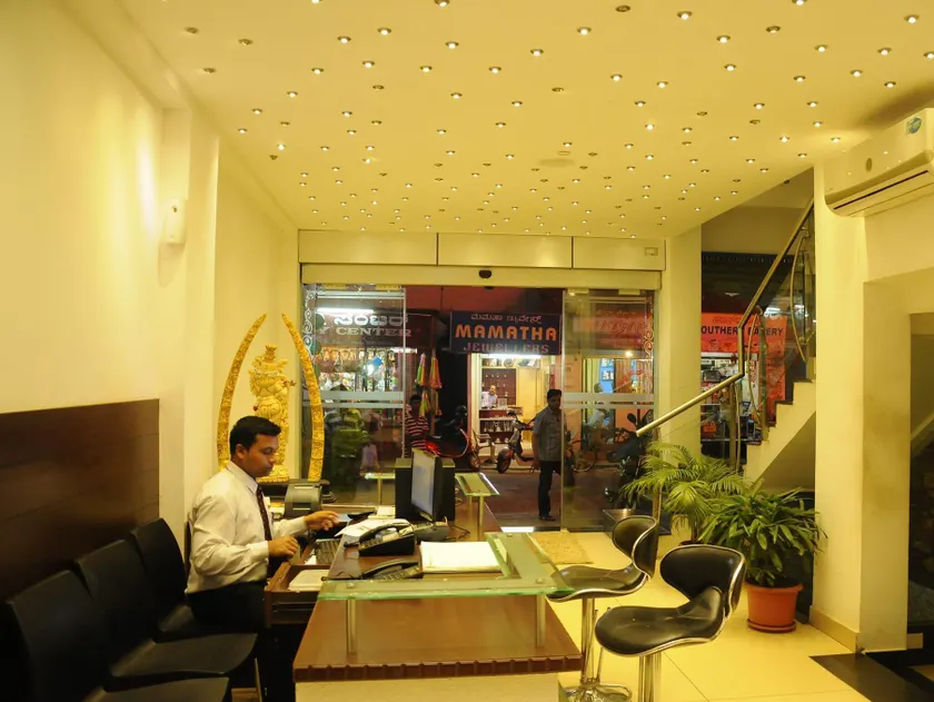 Hotel Sri Krishna Residency - Image 1